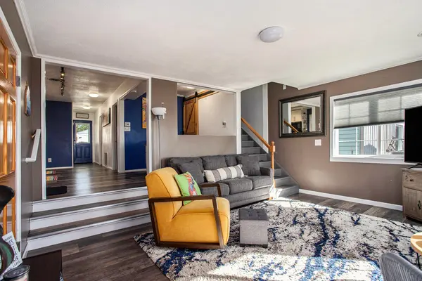 498 Warren RD, Ovid Twp, MI 49036