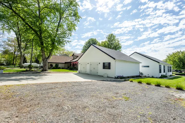 6876 Shore DR, Coloma Twp, MI 49038
