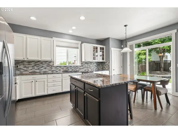 364 NE 20TH AVE, Canby, OR 97013