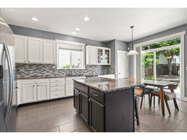 364 NE 20TH AVE, Canby, OR 97013