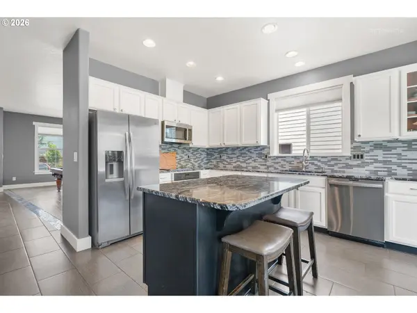 364 NE 20TH AVE, Canby, OR 97013