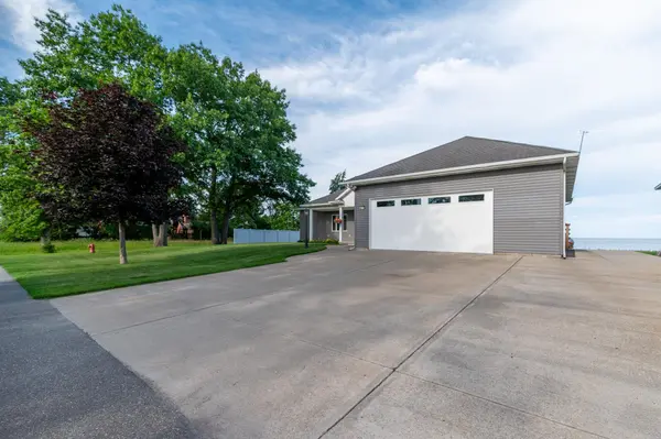 5871 Sandy DR, Standish Twp, MI 48650