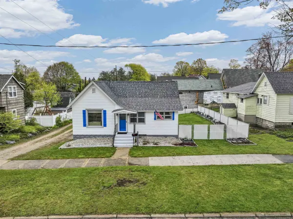 208 Blodgett, Cadillac, MI 49601