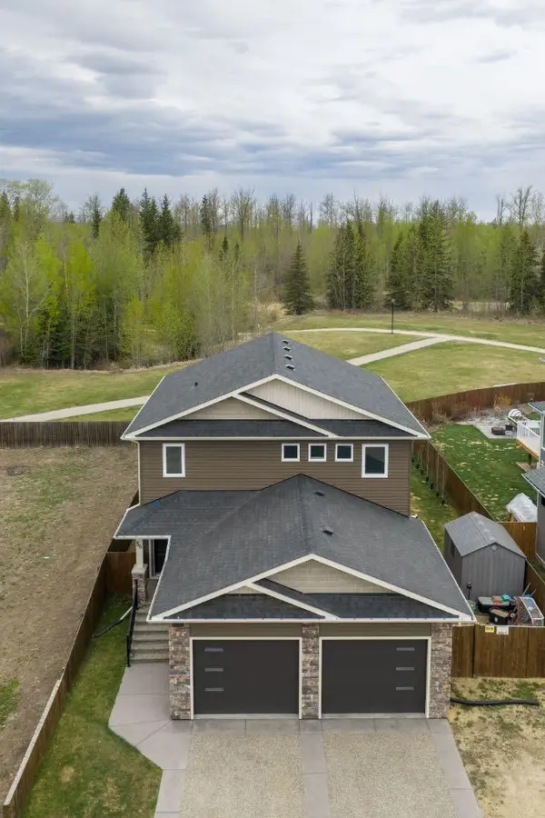 56 Pritchard DR, Whitecourt, AB T7S 0G3