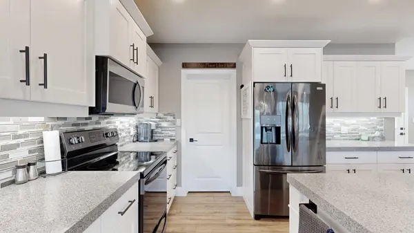 56 Pritchard DR, Whitecourt, AB T7S 0G3