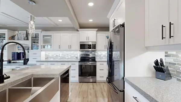 56 Pritchard DR, Whitecourt, AB T7S 0G3