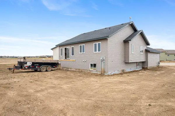 5519 13 ST, Lloydminster, AB T9V 3T4