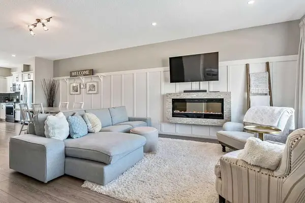 233 D'arcy Ranch DR, Okotoks, AB T1S 5T1