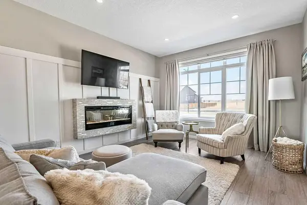 233 D'arcy Ranch DR, Okotoks, AB T1S 5T1