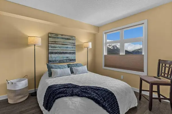 160 Kananaskis Way #406, Canmore, AB T1W 3E2