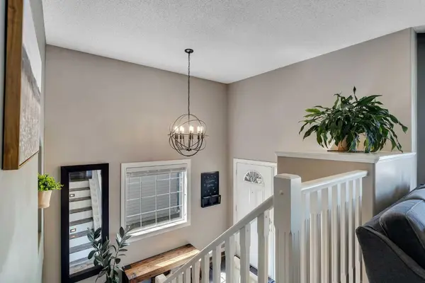 952 Silver Creek DR NW, Airdrie, AB T4B 2R6