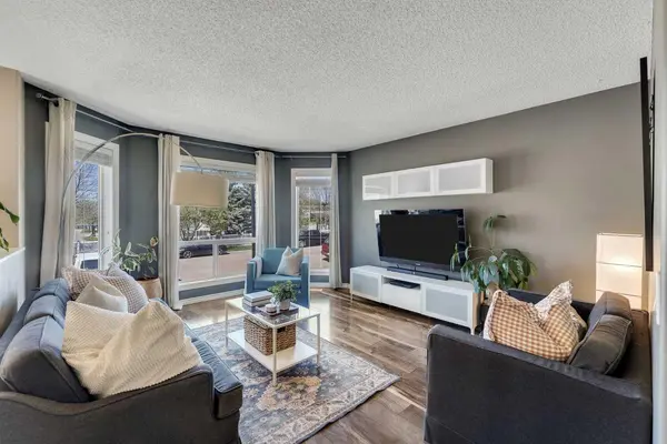 952 Silver Creek DR NW, Airdrie, AB T4B 2R6