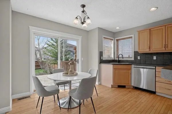 173 Covehaven GDNS NE, Calgary, AB T3K 6A2
