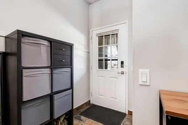 5019 46 AVE SW #16, Calgary, AB T3E6R1