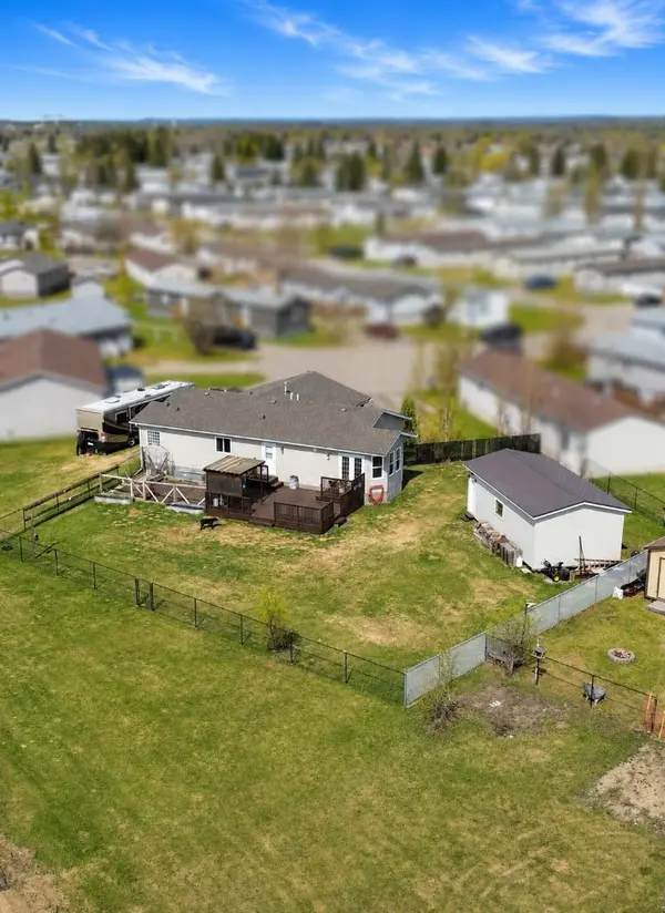27 Keystone Place, Whitecourt, AB T7S 0B2