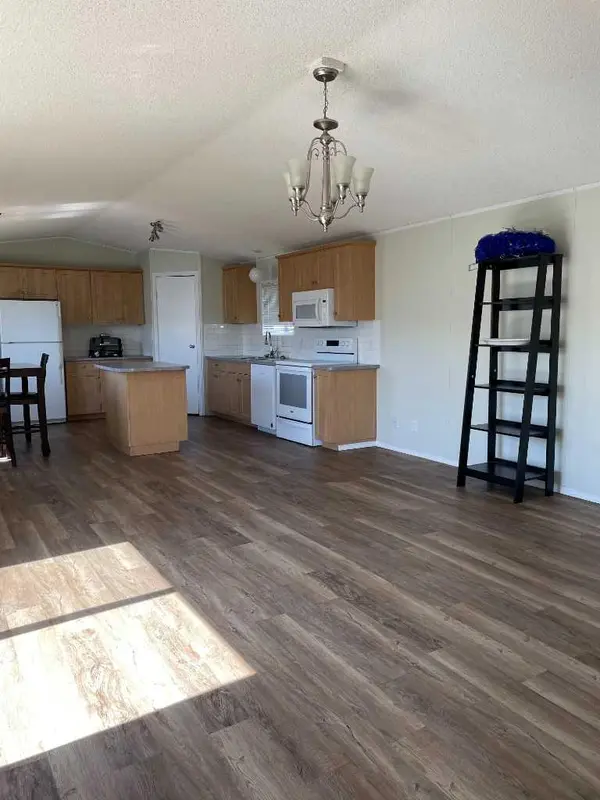 12 Dewberry RD, High Level, AB T0H 1Z0
