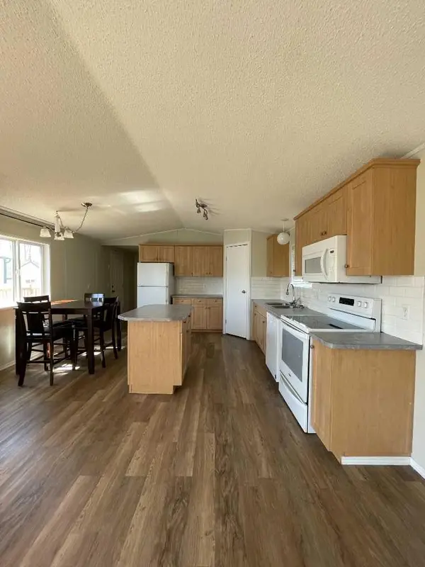 12 Dewberry RD, High Level, AB T0H 1Z0