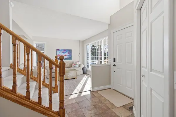 9 Crystalridge WAY, Okotoks, AB T1S 1P4