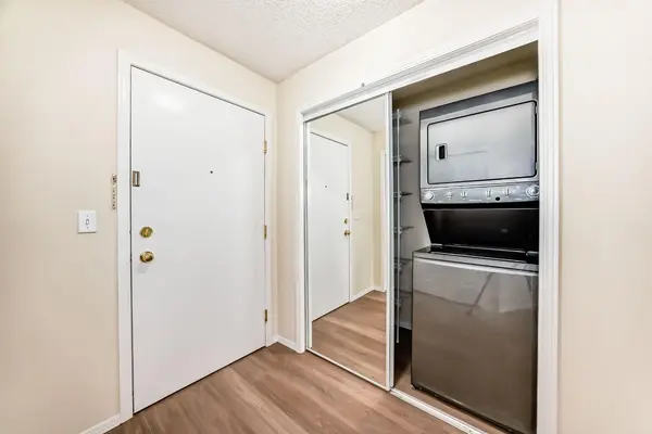 2280 68 ST NE #1302, Calgary, AB T1Y 7M1