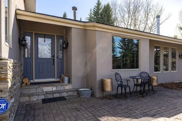 31245 Elbow River DR, Rural Rocky View County, AB T3Z2T9