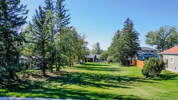 731 2 ST E, Cardston, AB T0K 0K0