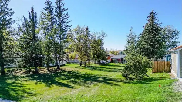 731 2 ST E, Cardston, AB T0K 0K0