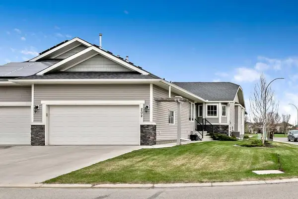 202 Riverside CRES NW, High River, AB T1V 0A2