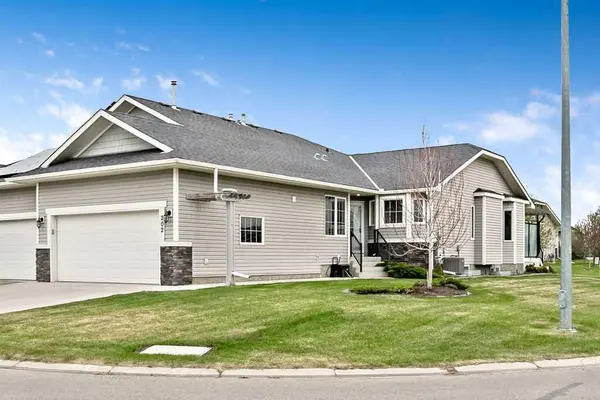 202 Riverside CRES NW, High River, AB T1V 0A2