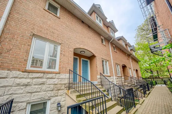 228 St. George ST #TH 15, Toronto C02, ON M5R 2N5