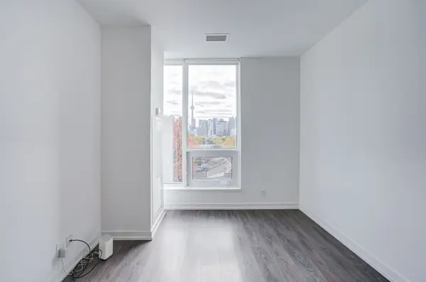 203 College ST #612, Toronto C01, ON M5T 1P9