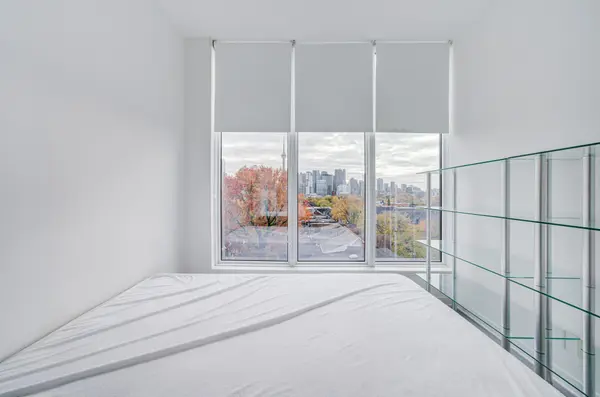 203 College ST #612, Toronto C01, ON M5T 1P9