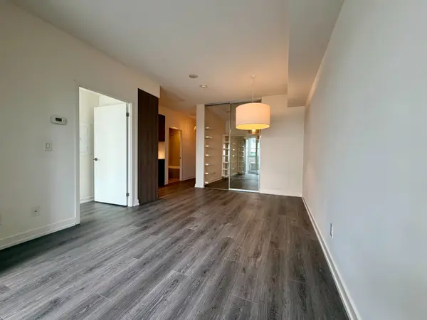 200 Sackville ST #314, Toronto C08, ON M5A 0C4