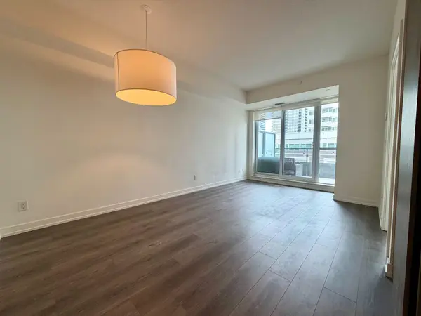 200 Sackville ST #314, Toronto C08, ON M5A 0C4