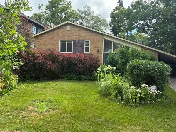 56 Grangemill CRES, Toronto C13, ON M3B 2J2