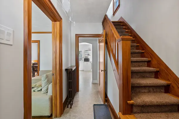 249 Brookdale AVE, Toronto C04, ON M5M 1P6