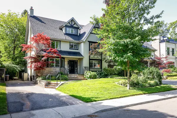 127 Strathallan BLVD, Toronto C04, ON M5N 1S9