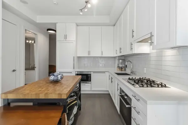 29 Queens Quay E #518, Toronto C01, ON M5E 0A4