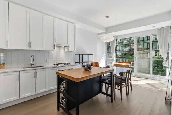 29 Queens Quay E #518, Toronto C01, ON M5E 0A4