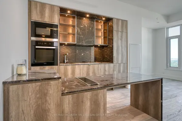 11 Yorkville AVE #5806, Toronto C02, ON M4W 1L2