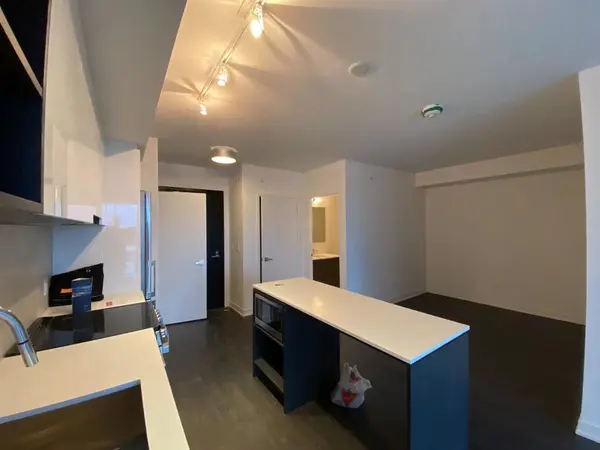 31 Tippett RD #430, Toronto C06, ON M3H 2V1