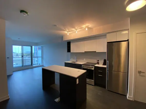 31 Tippett RD #430, Toronto C06, ON M3H 2V1