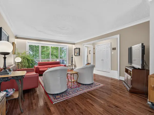 105 Palm DR, Toronto C06, ON M3H 2C2