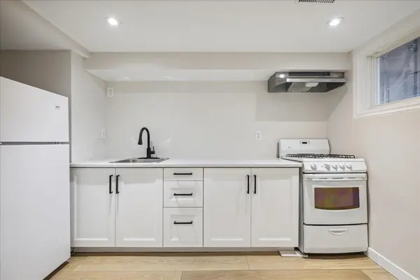 112 Claremont ST #Basement, Toronto C01, ON M6J 2M5