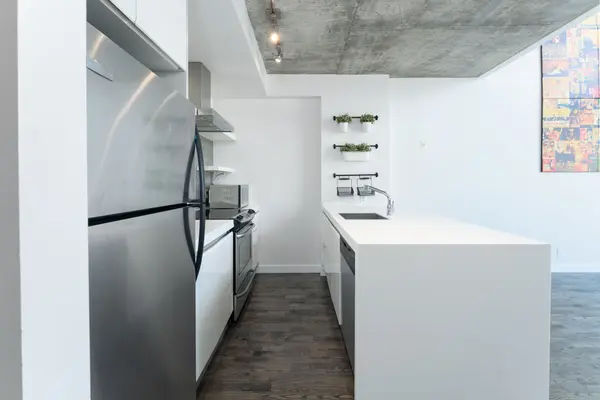 75 Portland ST #901, Toronto C01, ON M5V 2M9