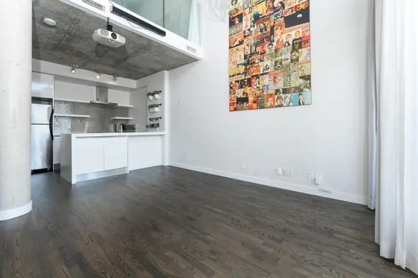 75 Portland ST #901, Toronto C01, ON M5V 2M9