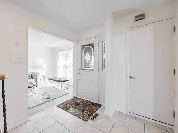 1858 Shadybrook DR, Pickering, ON L1V 3A8