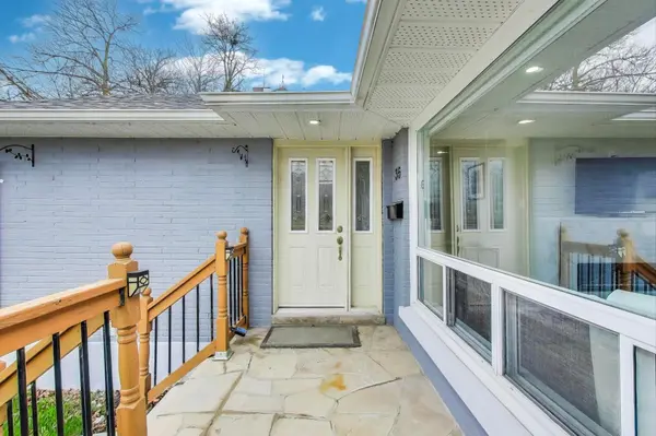 36 Rideout ST #UPPER, Ajax, ON L1S 1P8
