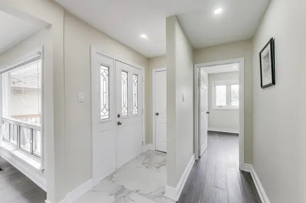 36 Rideout ST #UPPER, Ajax, ON L1S 1P8