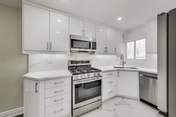 36 Rideout ST #UPPER, Ajax, ON L1S 1P8