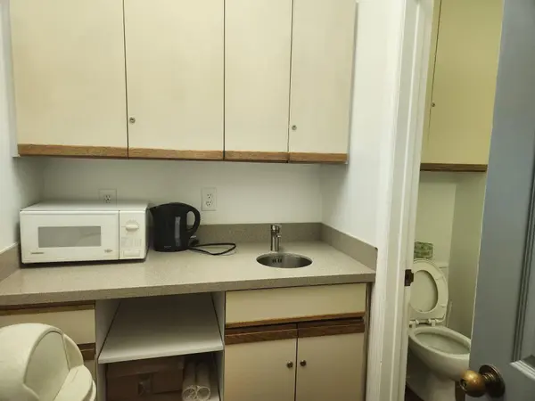 253 Danforth AVE #101, Toronto E01, ON M4K 1N2
